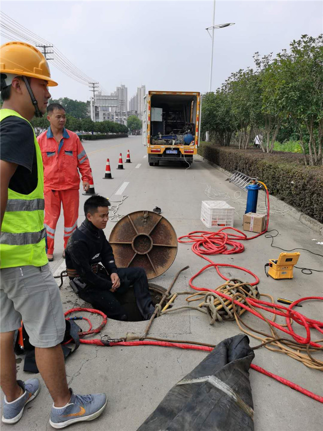 琼山翻衬法管道修复技术主要工序